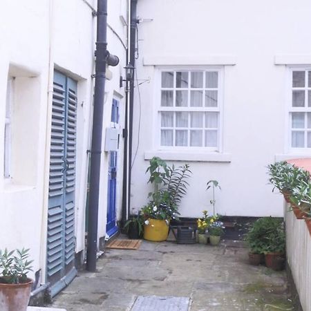 וויטבי Kikas Cottage, Rear 89 Church Street, White Horse Yard מראה חיצוני תמונה